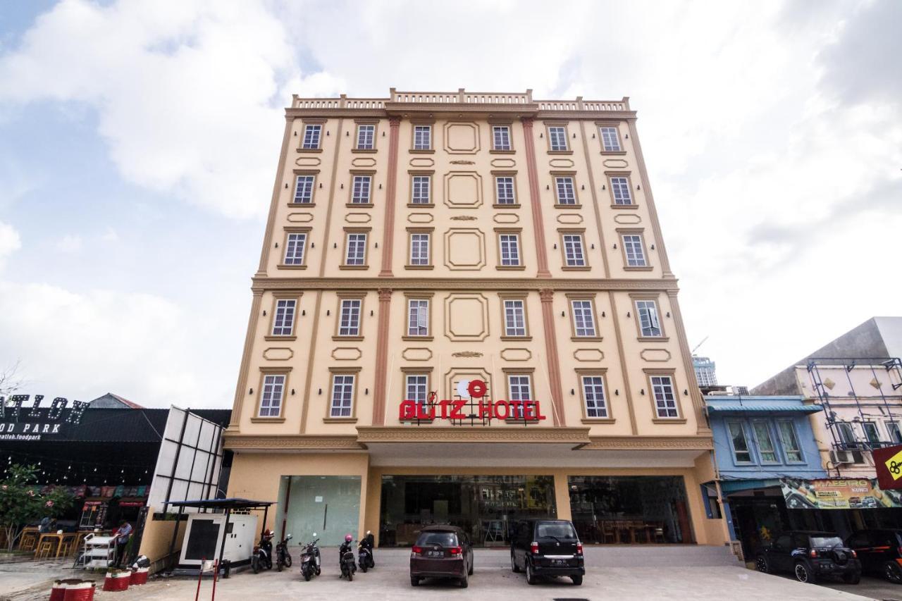 Blitz Hotel Batam Centre Exterior foto